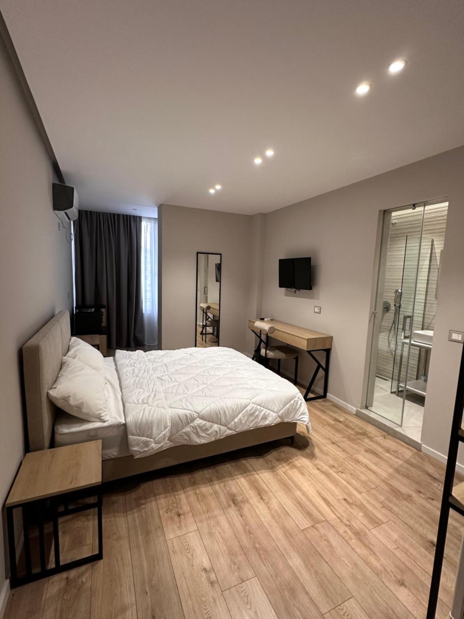 Amazon 8 Guesthouse Tirana Exteriér fotografie